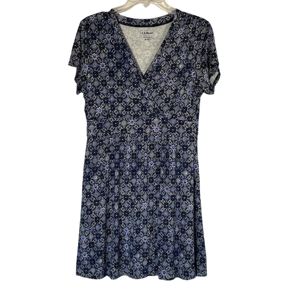 L.L. Bean Suplice Athletic Dress‎